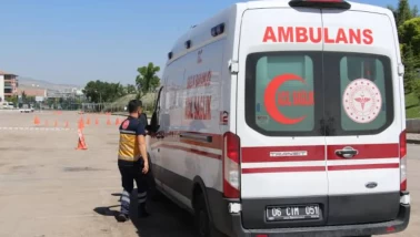 Aynı yönde giden iki traktör çarpıştı: 1 ölü, 2 yaralı