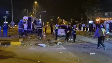 Bartın'da düğün dönüşü feci kaza! 3'ü çocuk 21 kişi yaralandı
