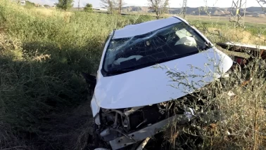Kayseri'de otomobil şarampole devrildi: 3 yaralı