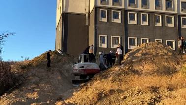 Çanakkale'de yürekleri ağza getiren olay! 2 işçi toprak altında kaldı