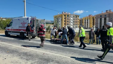 Kütahya’da otomobil ile motosiklet çarpıştı: Hastaneden acı haber geldi