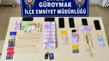 Van’da altın operasyonu! Para, ziynet eşyası ve telefonlar ele geçirildi