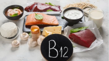 B12 eksikliği belirtileri nelerdir? Tanı, beslenme ve takviye hakkında merak edilenler