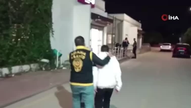 Kasada oturan 15 yaşındaki çocuğu başından vurdu!