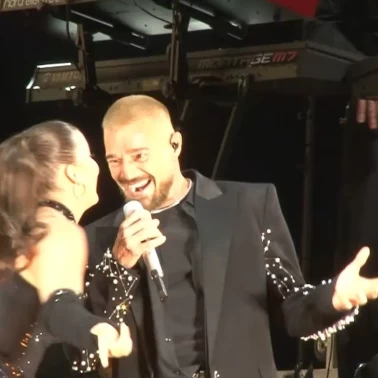 Ricky Martin 15 yıl aradan sonra İstanbul’da hayranlarıyla buluştu