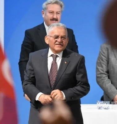 Başkan Büyükkılıç, çalışanların Toplu İş Sözleşmesi İmza Töreni’nde, sevinçlerine ortak oldu