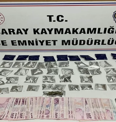 Tekirdağ’da polis çevirmesi: Araçtan çok sayıda yasaklı madde çıktı