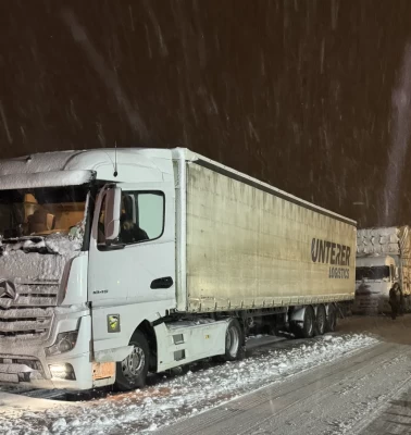 Ağrı’da kar ve tipi geçit vermiyor! Ekipler seferber oldu