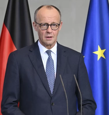 'Washington bize danışmadı' diyen Merz’den, Trump’a "Hürmüz" yanıtı