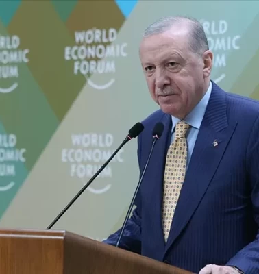 Cumhurbaşkanı Erdoğan, WEF Başkanı Fink'i kabul etti