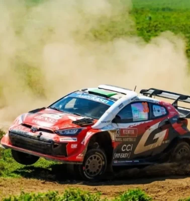 Toyota’dan tarihi zafer