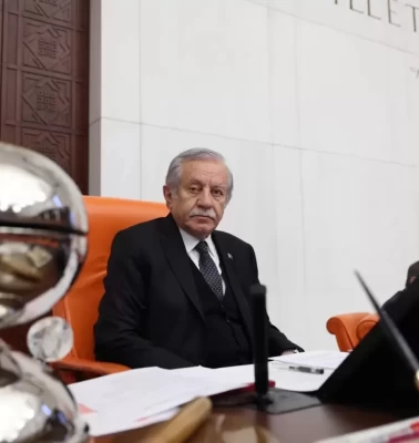 MHP'li Celal Adan’dan 23 Nisan mesajı: İşgal karanlığını boğan hürriyet meşalesi