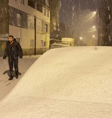 Kars Sarıkamış'a kış geri döndü!