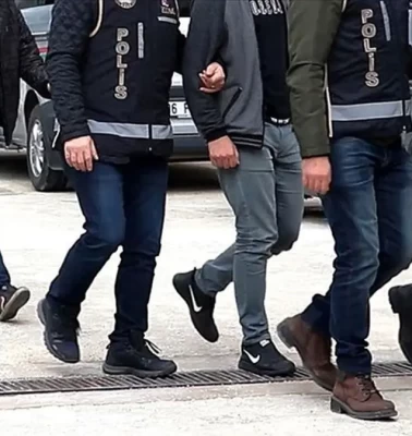 Adana'da kumar operasyonu: 16 adrese eş zamanlı baskın yapıldı