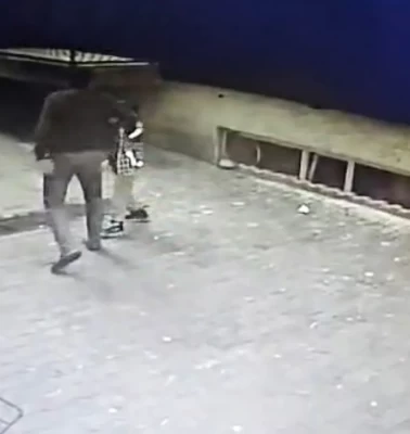 9 yaşındaki çocuğa 'bahçe' dayağı! Tekme tokat dövdü