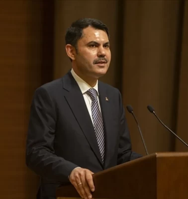 Bakan Kurum'dan 23 Nisan mesajı