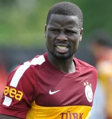 Galatasaray'ın eski yıldızı Eboue ağlayarak iş istedi
