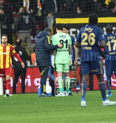 Fenerbahçe'den açıklama: Ederson'a madde eden şahıs seyirden men edildi