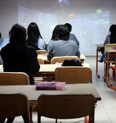 İstanbullu veliler dikkat! Bugün okul var mı? Valilik ve sendikalardan kritik mesaj