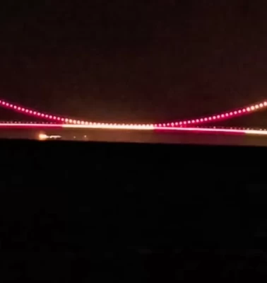 Çanakkale Köprüsü sarı-kırmızı oldu