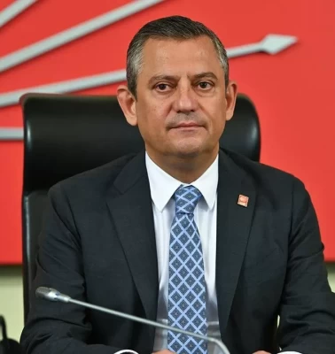Genel başkanlık görevinden uzaklaştırılan Özgür Özel CHP Grup Başkanı oldu
