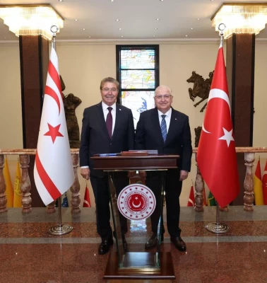 Bakan Güler, KKTC Başbakanı Üstel ile bir araya geldi