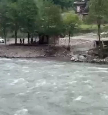 Kayıp gencin cansız bedenini çıkarmaya çalışırken facia yaşandı! AFAD botu akıntıya kapılınca 1 personel öldü, 3 personel kurtarıldı