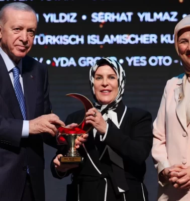 Türk Kızılay'dan, Kalyon Vakfı’na 'Bağış Özel Ödülü'