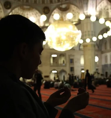 Bugün kandil mi? 25 Haziran Perşembe kandil mi, ne zaman 2026?