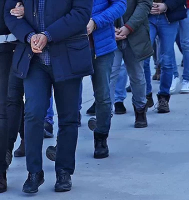Şapkalılar suç örgütüne operasyon: Aralarında 4 avukatın da bulunduğu 24 kişi tutuklandı