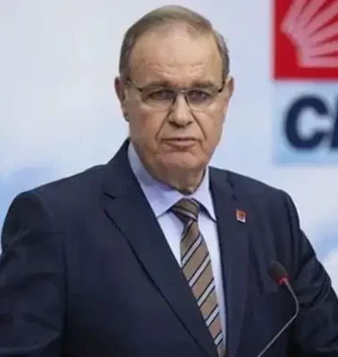 CHP'de yeni Grup Başkanı Faik Öztrak oldu