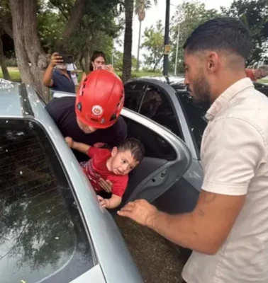 Antalya’da minik Firuz’un araçta mahsur kaldığı korku dolu anlar