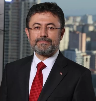 Bakan Yumaklı'dan arı zehri açıklaması: 'Rekabet gücünü zirveye taşıyacağız'