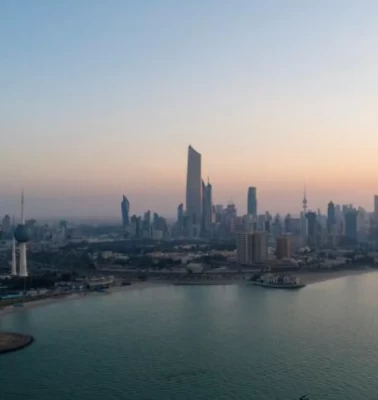 Kuveyt hava sahasında alarm: Hava savunma sistemleri devreye girdi