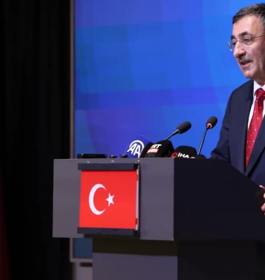 Cumhurbaşkanı Yardımcısı Yılmaz: Türkiye ile KKTC'yi deniz altından doğal gazla birbirine bağlıyoruz