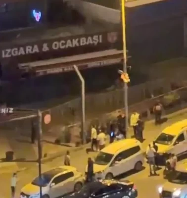 Yol ortasında dakikalarca darbettiler