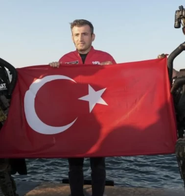 Selçuk Bayraktar, TEKNOFEST Mavi Vatan’da SAT ve SAS komandolarıyla buluştu