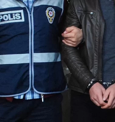 Polis tarafından durdurulan aracın içinden çıkanlar şoke etti!