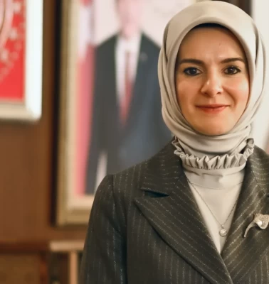 Bakan Göktaş'dan Van'da çeşitli ziyaretlerde bulundu