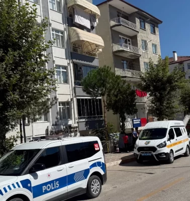 Tokat’ta 2’nci kattaki balkondan düşen kişi öldü