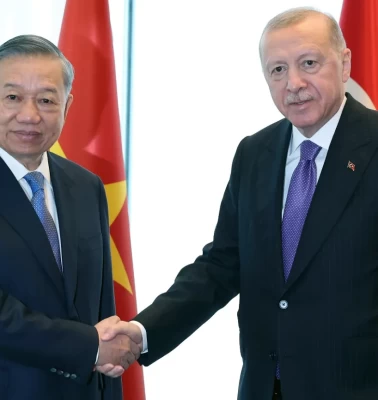 Cumhurbaşkanı Erdoğan Vietnam Devlet Başkanı ile bir arada