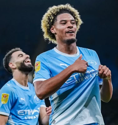 Manchester City, 5 golle turladı