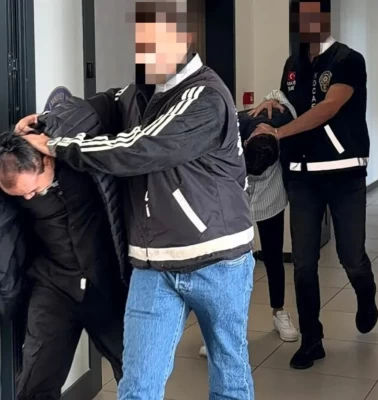 İş görüşmesi diye çağırdılar, hesaplarından kredi çektiler!