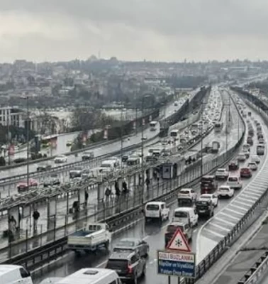 Akşam saatlerinde yoğunluk yüzde 76 seviyesine ulaştı