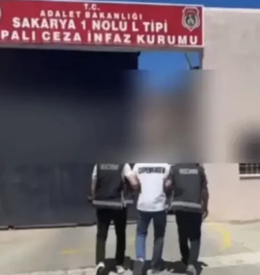 Sakarya merkezli 4 ilde operasyon! 21 silahlı, el bombalı ve molotoflu eylem planı ortaya çıktı