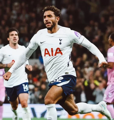 Tottenham sezonun ilk galibiyetini aldı