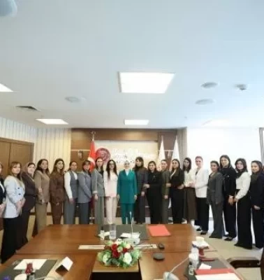 Bakan Göktaş, Azerbaycanlı şehit eşleriyle Türkiye Kardeşlik Buluşması'nda buluştu