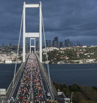 İstanbul'da metrobüs, tramvay ve vapur seferleri değişiyor