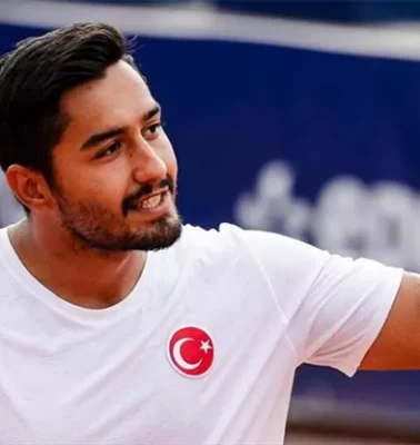 Ahmet Kaplan'dan Fransa'da büyük başarı