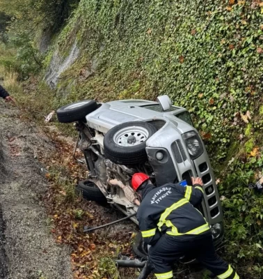 Bolu Dağı'nda korkutan kaza! Cip yol kenarındaki kanala devrildi